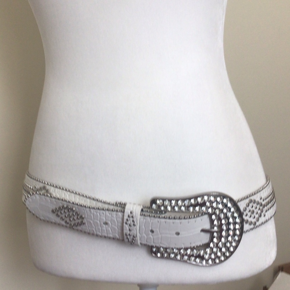 Archbelt white studded with rhinestones belt size 36 western